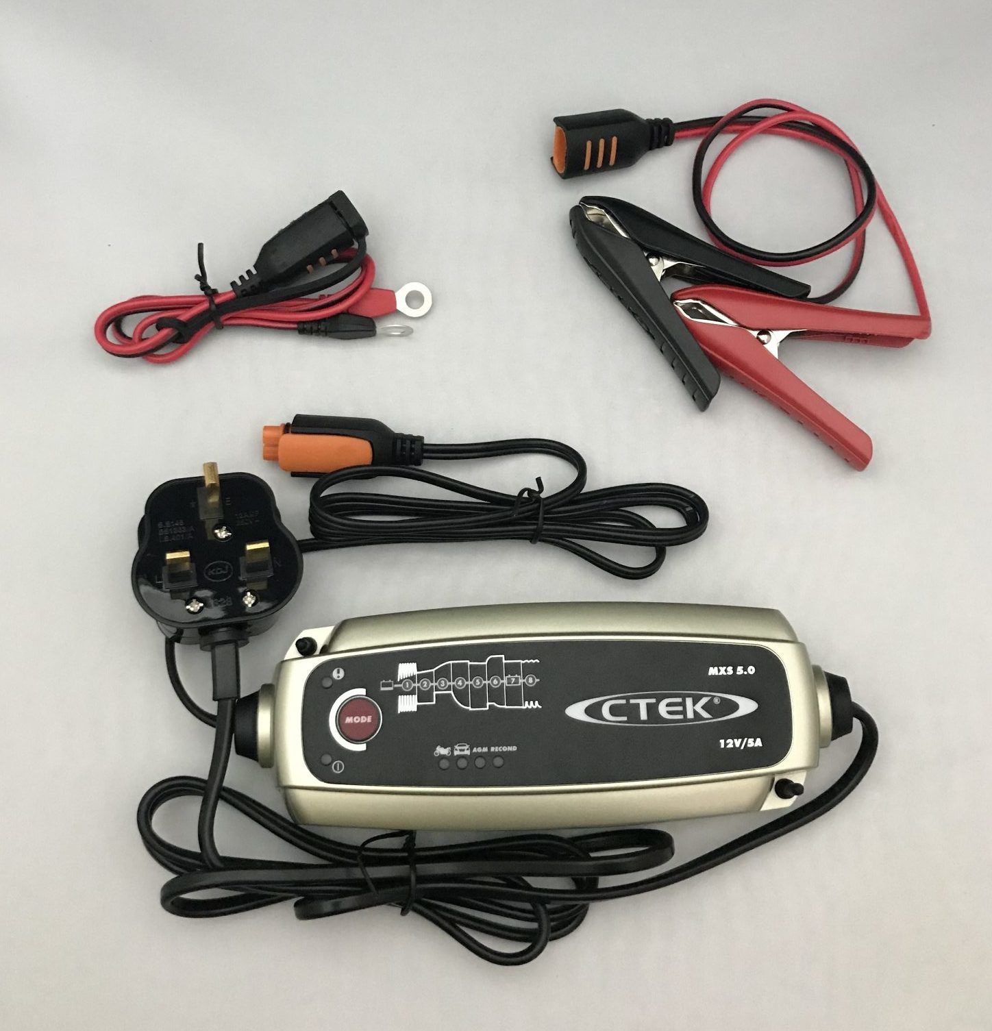 CTEK MXS 5.0 BATTERY CHARGER AND MAINTAINER